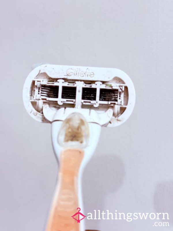 🔥 WELL-LOVED GILLETTE RAZOR HEAD FOR SALE 🔥