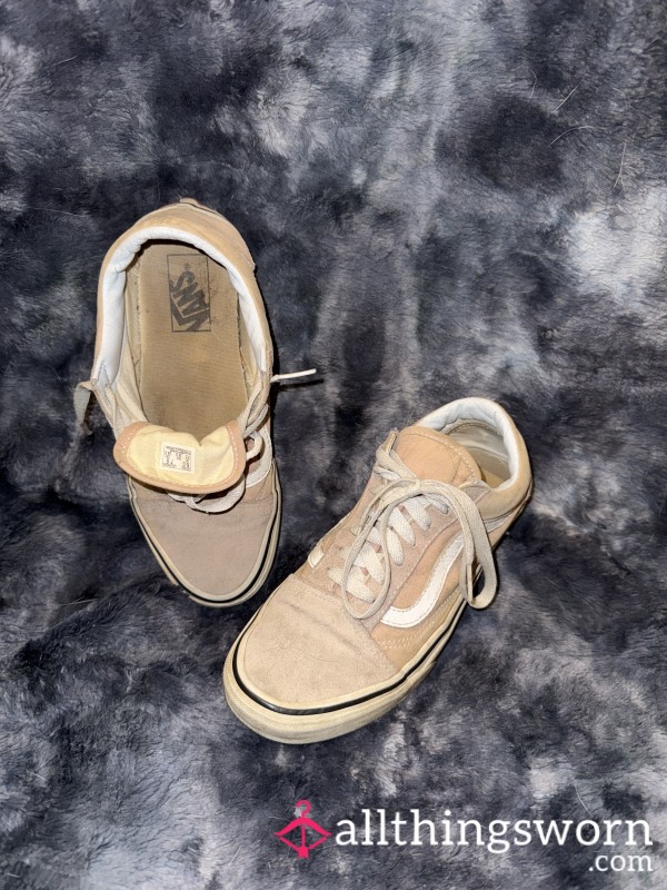 🤩well Loved Petite Pink Vans Sneaker🤩