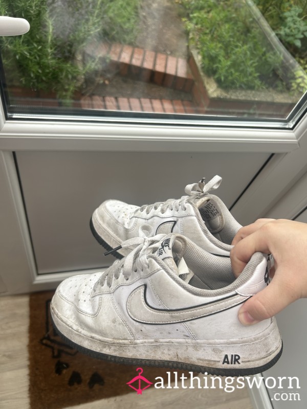 Well Loved, Stinky Trainers
