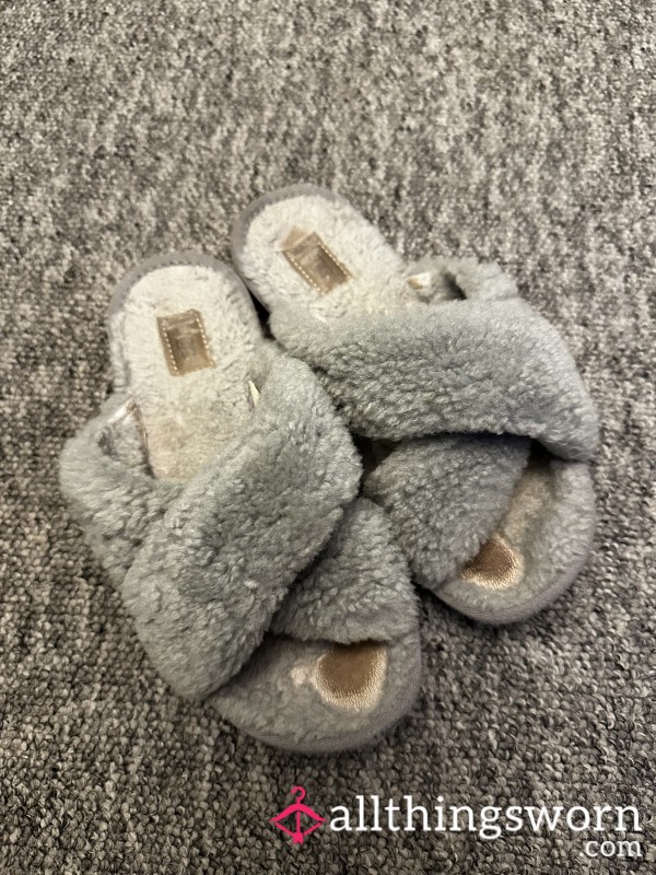 Well-Loved UGG Slippers – 4 Years Of Daily Wear