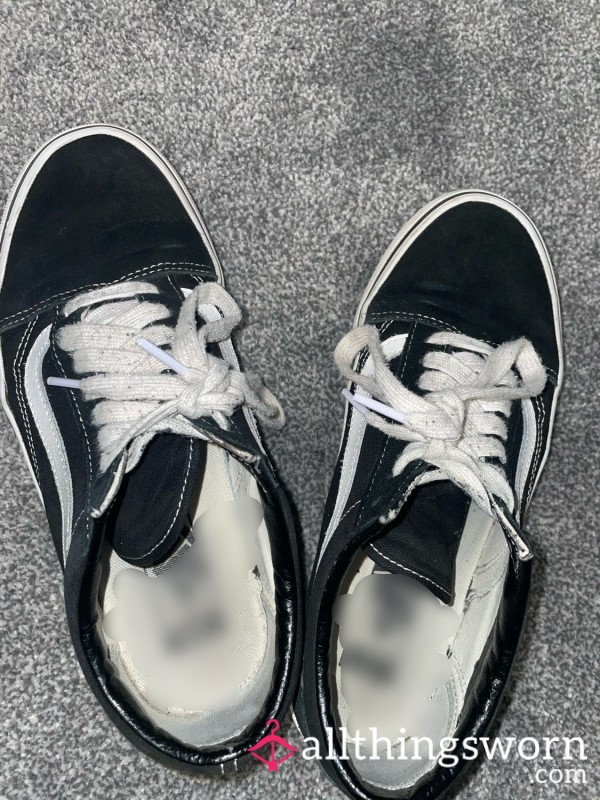 Well-loved Wide Work Vans👟