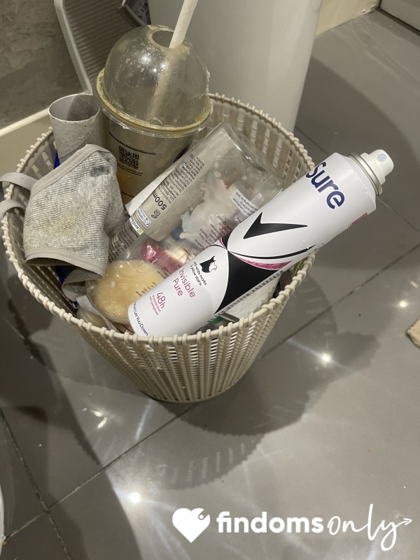 💋 Well-Used Bathroom Bin – Overflowing With Mistress’s Discards 💋