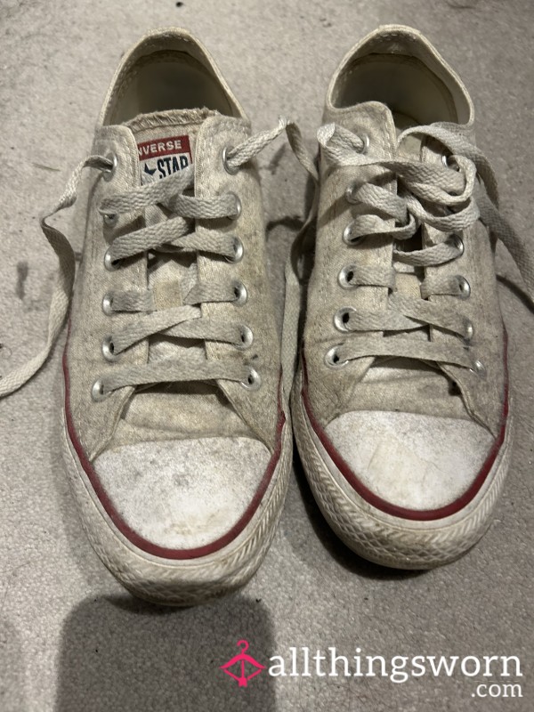 Well Used Dusty Size 5 Converse