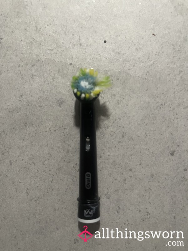 Well Used Electric Toothbrush Heads X 2