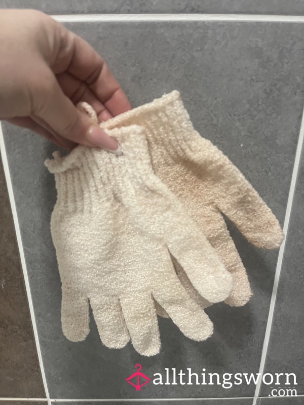 Well Used Exfoliating Glove 🧤
