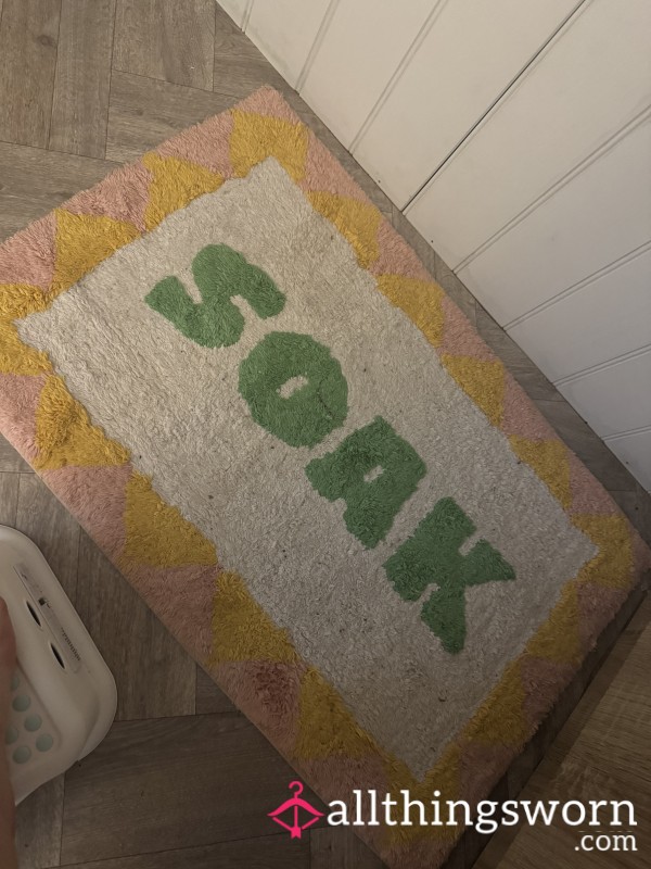 Well Used Fluffy Bath Mat🛁