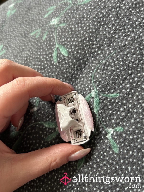 Well Used Goddess Razor Head💋