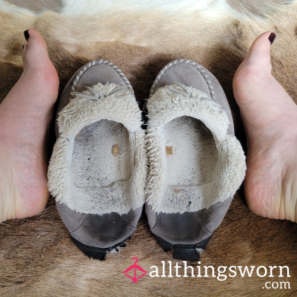 Well Used Indoor Slippers (my Favourite Pair!)💔