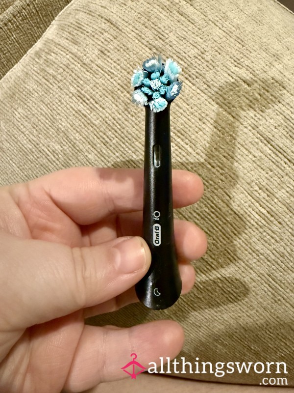 Well Used Or*l B Toothbrush Head