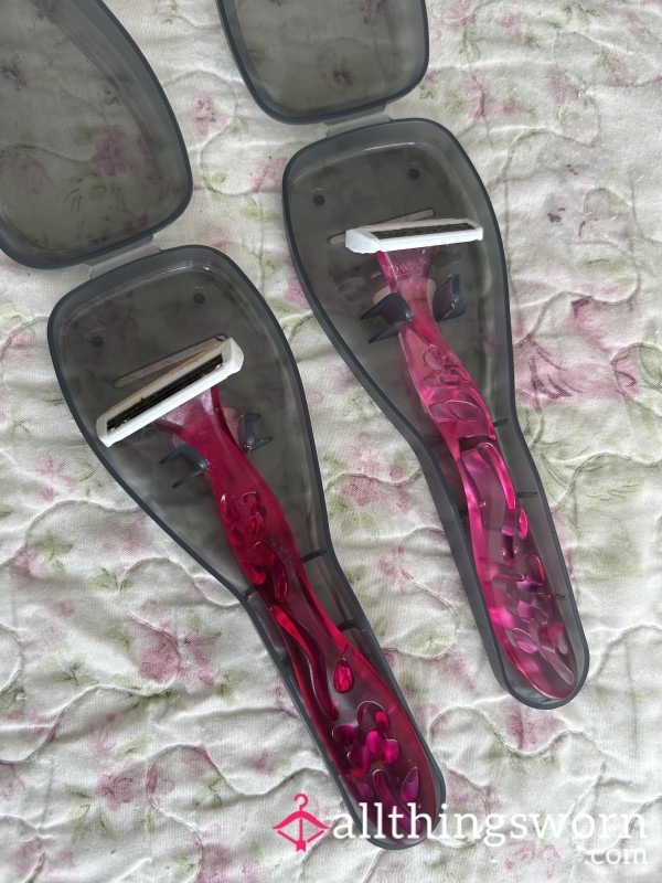 Well Used Razor. X 2