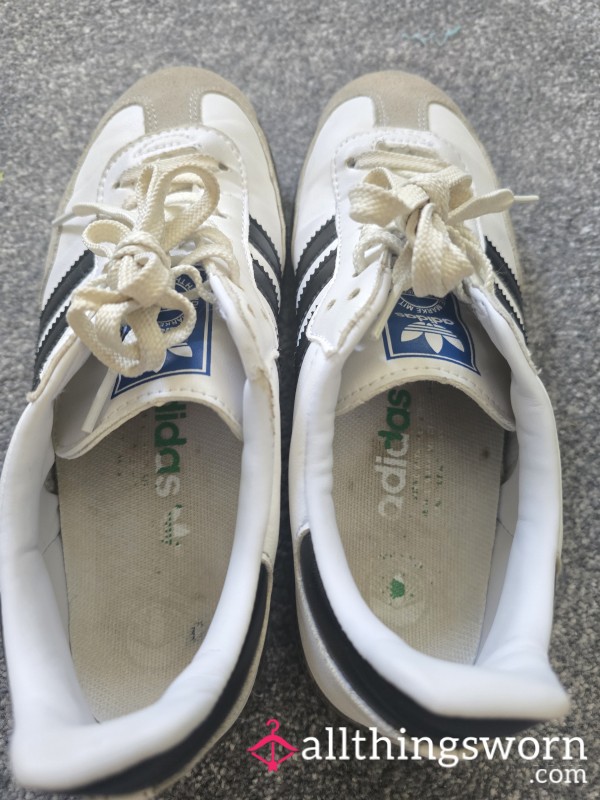 😈💦Size 5 Well Used Sambas💎💦