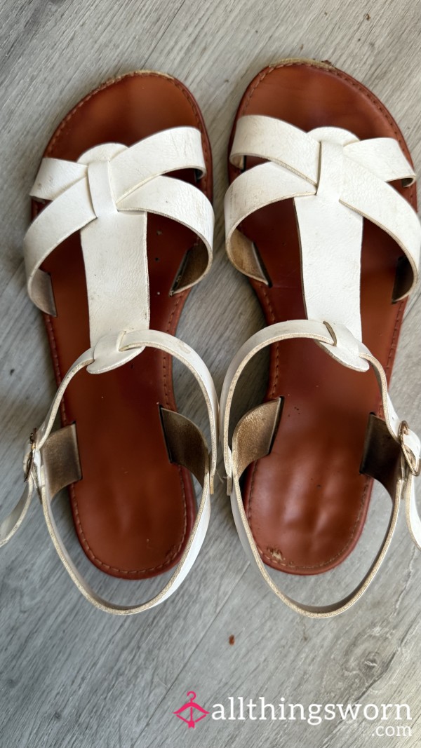 We’ll Used Sandles