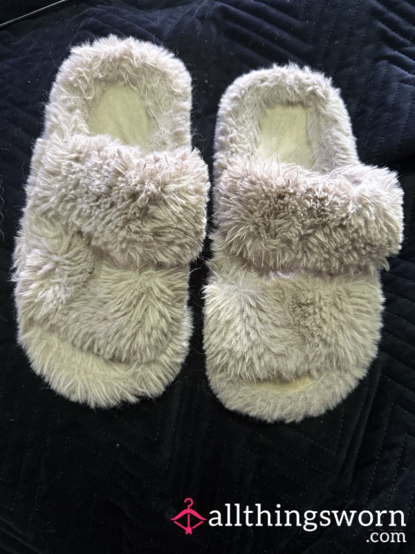 Well Used Smelly Fluffy Sandal Slippers – UK 6 | Extra Add Ons Available