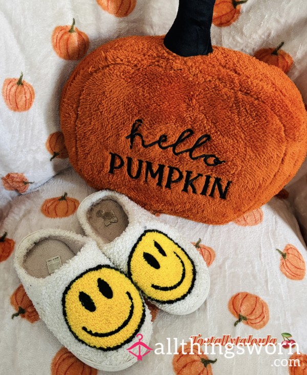 Smiley Face Slippers Size 3