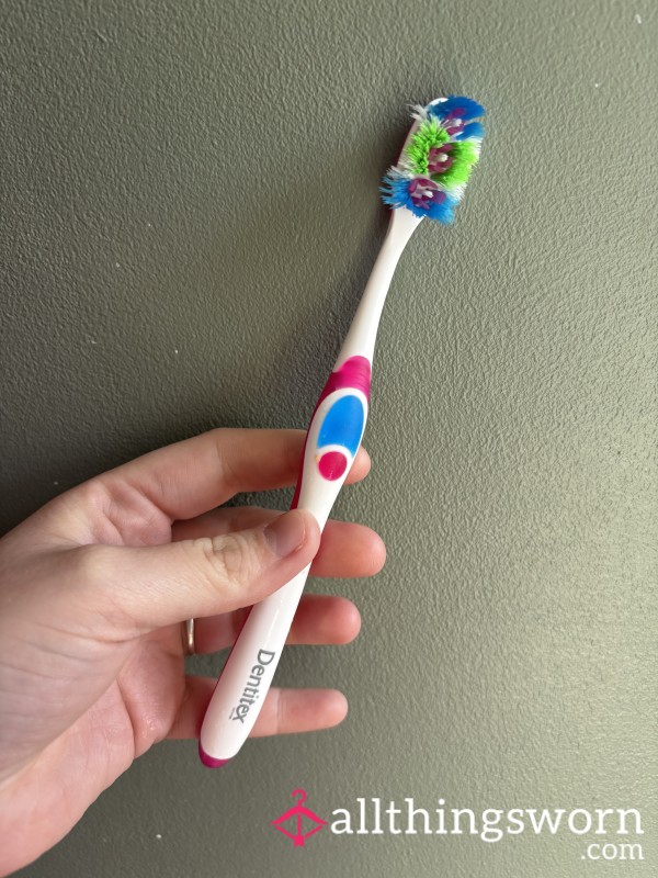 Well Used Toothbrush 💋