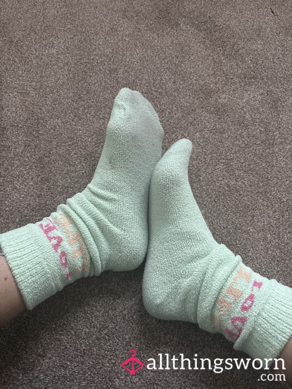 Well Used & Worn Fluffy Socks Green Pink