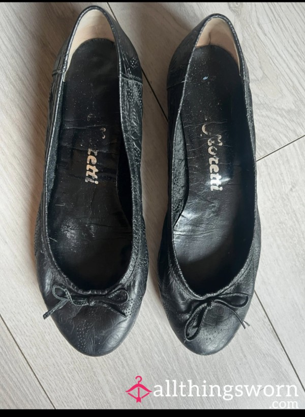 Well Worm Ballerinas Size 4