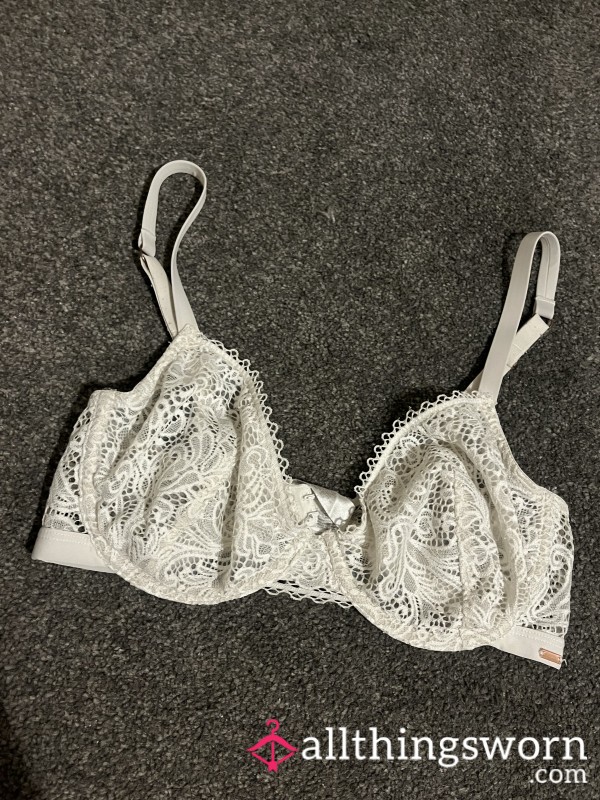 Well-Worn 3 Year Old White Lace Bra Size 34D