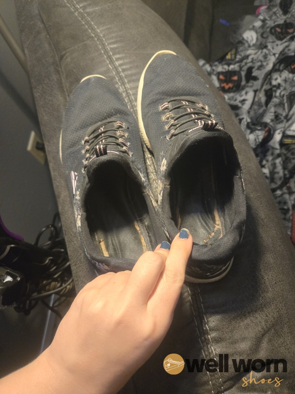 Well-worn 3 Years Old Size 8 Black And Flor*l Sketchers