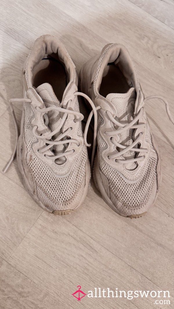 **on Hold **Well Worn Adidas Trainers