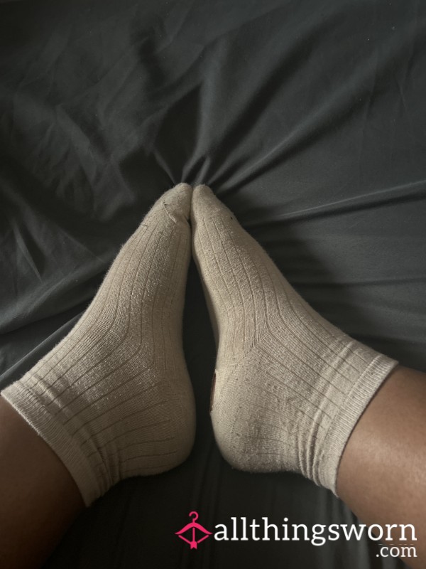 Smelly Ankle Socks 👃 🤢