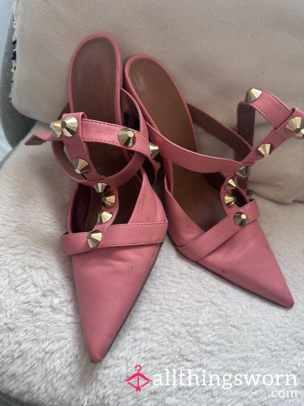👠Well Worn Apricot Heels 👠