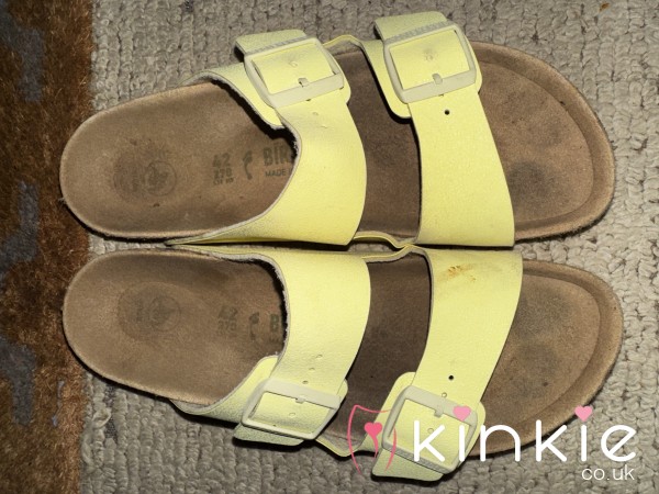 💛 WELL-WORN BIRKENSTOCK ARIZONA EVA SANDALS – SIZE [8] 💛  Popcorn Yellow And Packed With Foot Funk—these Aren’t Just Summer Sandals… They’re Your New Addiction.