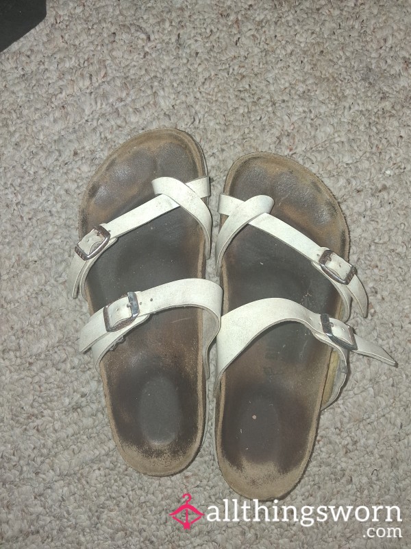 Well Worn Birkenstock Thong Sandal