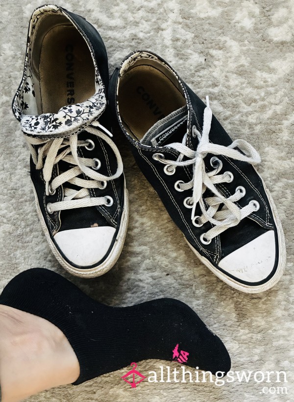 Well Worn Black And White Converse With Black Ankle Sock Bonus  🖤🤍