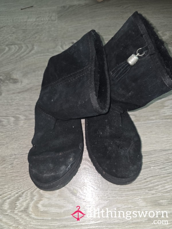 🖤 Well-Worn Black Authentic Ugg Boots Boots 🖤