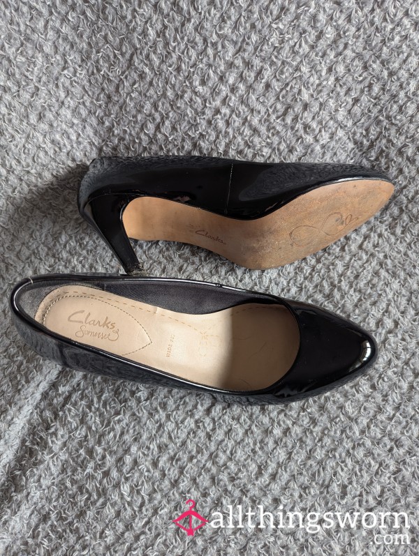 Well Worn Black Heels 🖤