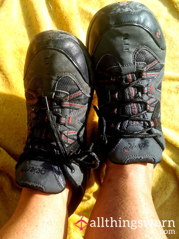 Well Worn Black Size 7uk Gelert Sneakers Trainers Walking Shoe's. Also Worn Without Sock's. Size 7uk. Sweaty And Smelly. £35 🔥🔥🔥