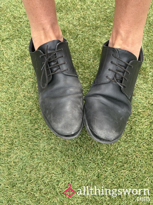 🔥 Well-Worn Black Work Shoes – Broken In & Full Of Character 🔥 🔥