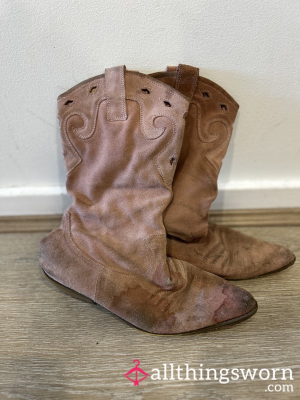 $60 Well Worn Boots Covered In Love Fluids 💋