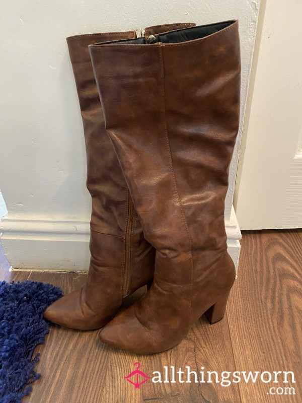 Well Worn Brown Knee High Boots Size 4/37