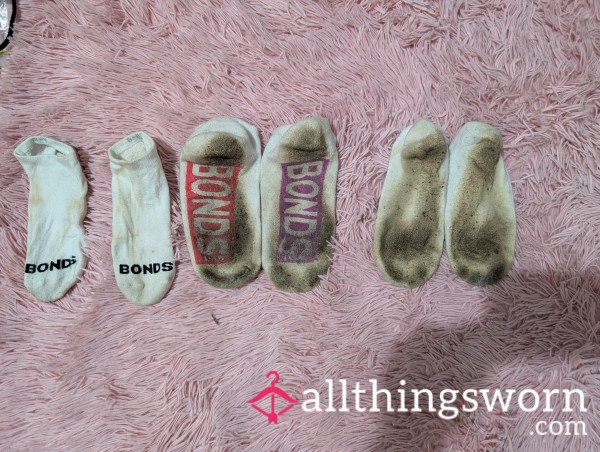 Well Worn  Old Stinky Feet Socks  Gross 🤢🤢🤢 Sweaty Heaven 🤢🤮 Unfortunately Express Postage Isn't Included In Price