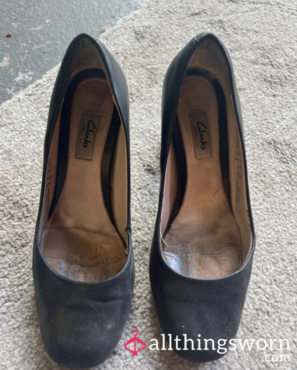 Well Worn Cabin Crew Heels 👠