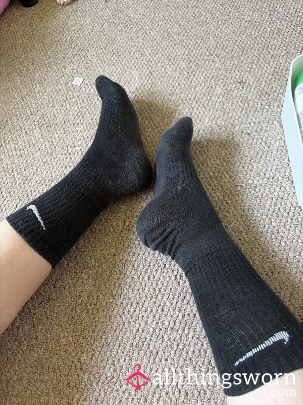 Well Worn Crew Black Nike Socks