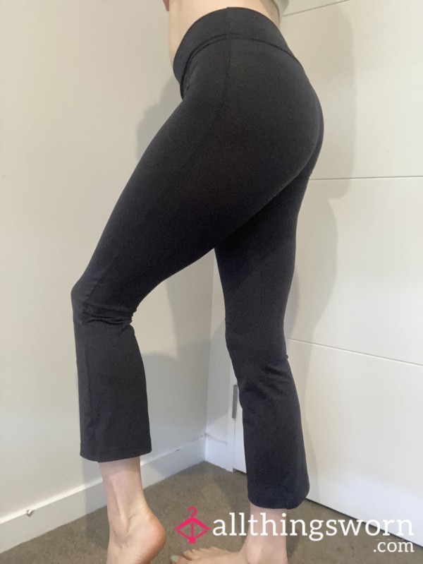 Well Worn Cropped Flared Work Out Leggings