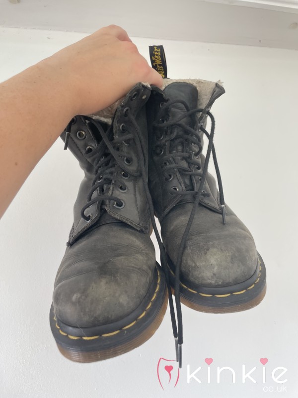 Well Worn De Martens