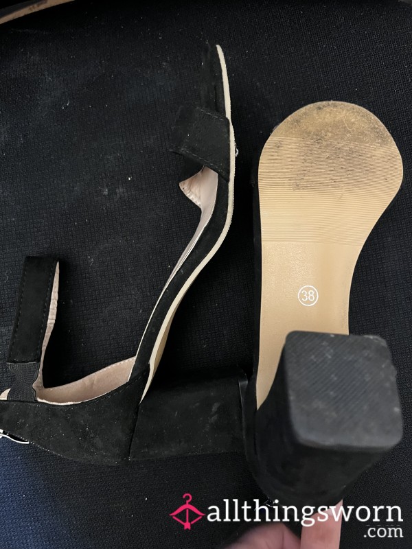 Well Worn Dirty Black Block Heel Sandals