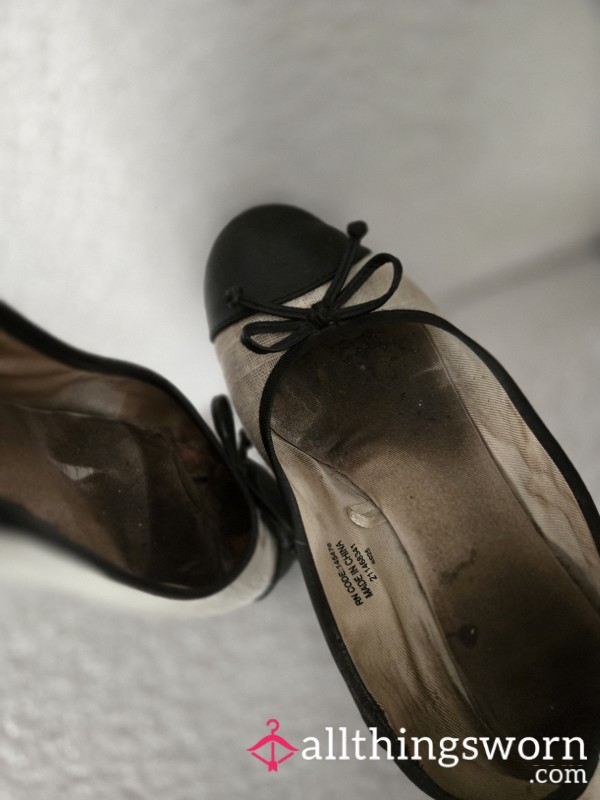 Sold. More On The Way X Well Worn Dirty Flats! Years Of Wear!