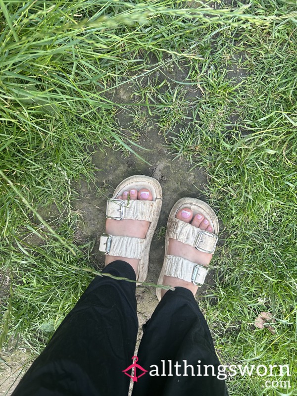 Well Worn Dirty Sliders