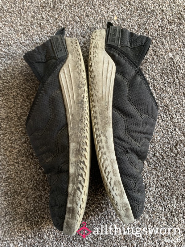 Well Worn Dirty Smelly Trainers,size 5