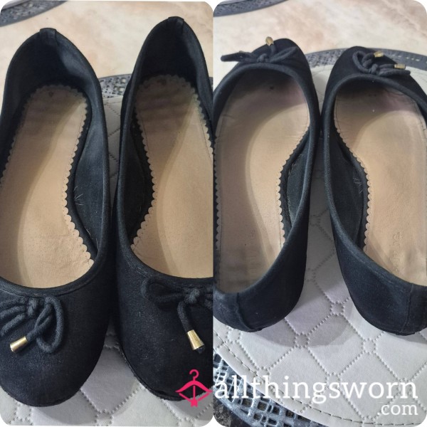 Well-worn Flat Work Shoes