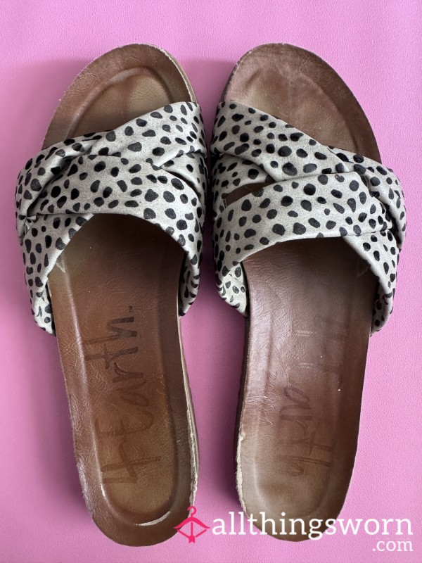 Well Worn Flat Sandals Size 40 Foot Prints