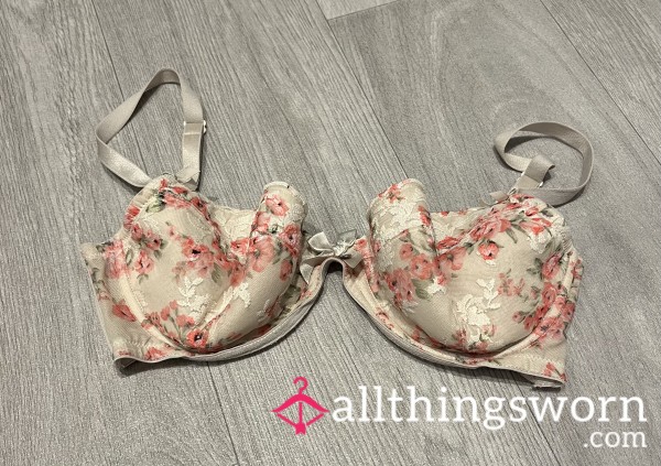 Well Worn Flor*l Lace Cream & Pink Bra