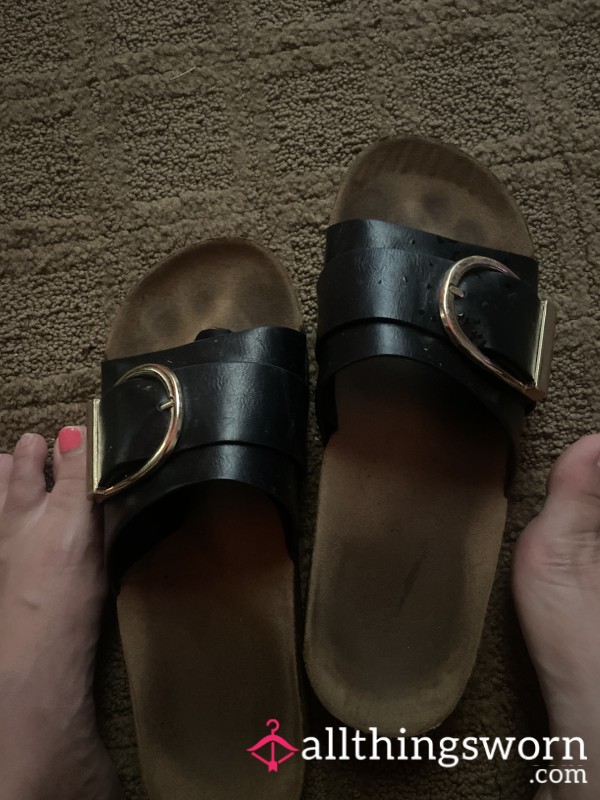 Well Worn Foot Printed Sandals