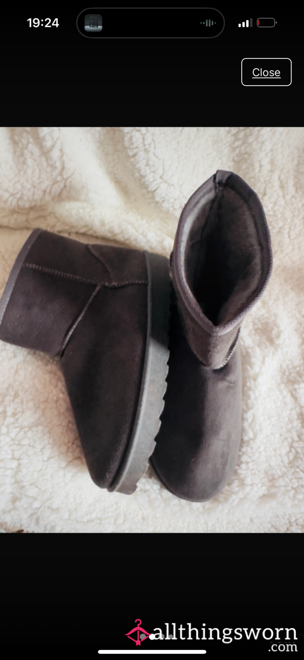 Well Worn Furry Ugg Style Boots👣