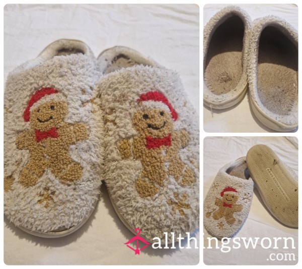 “Well Worn Gingerbread Man Slippers – Cosy, Loved & Ready For A New Owner 🎁”